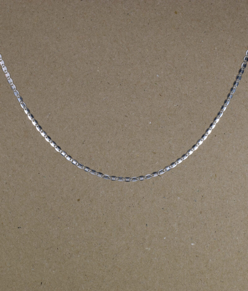 łańcuszek srebrny próba 925 ozdobny rodowany gładka blaszka długość 55cm
