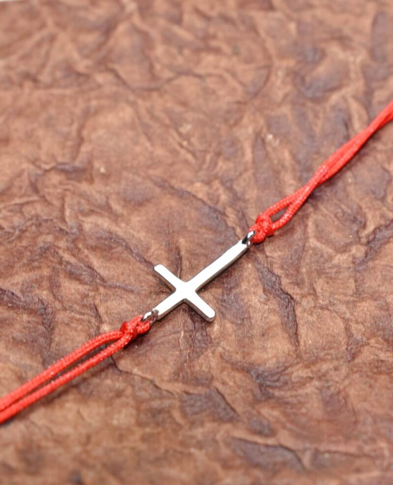 bransoletka srebrna próba 925 gładki krzyżyk sznurkowa czerwona z przedłużką
